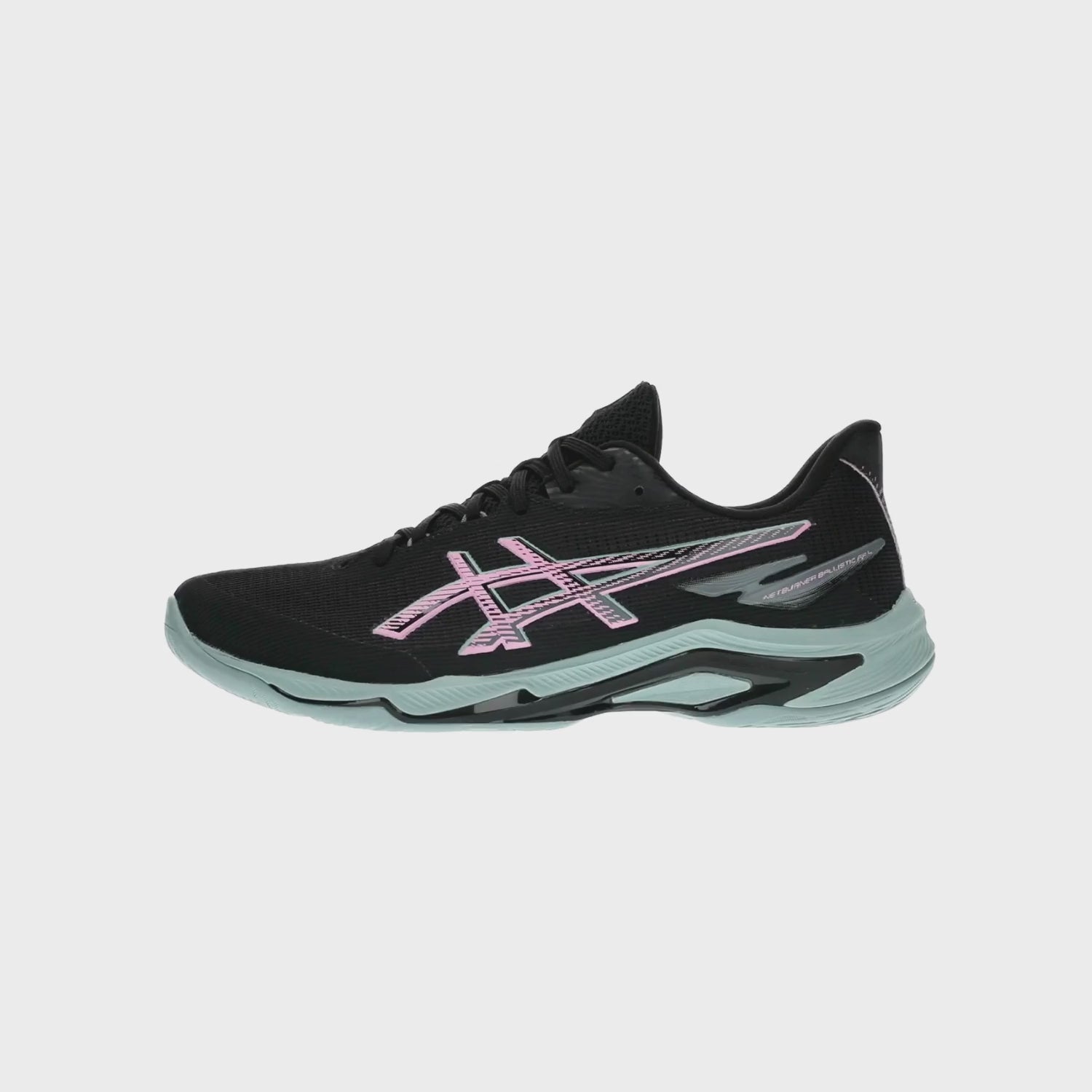 Prenesi videozapis: Asics - 1051A088 - NETBURNER BALLISTIC FF 4 - 002 BLACK/BUBBLEGUM  - muške tenisice 2027